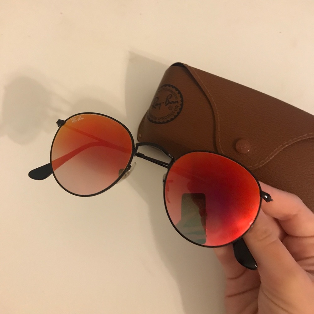 Ray-Ban Round Sunglasses Red Lens w/ Black Frame - Picture 3 of 4